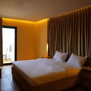 The Palm الأردن
