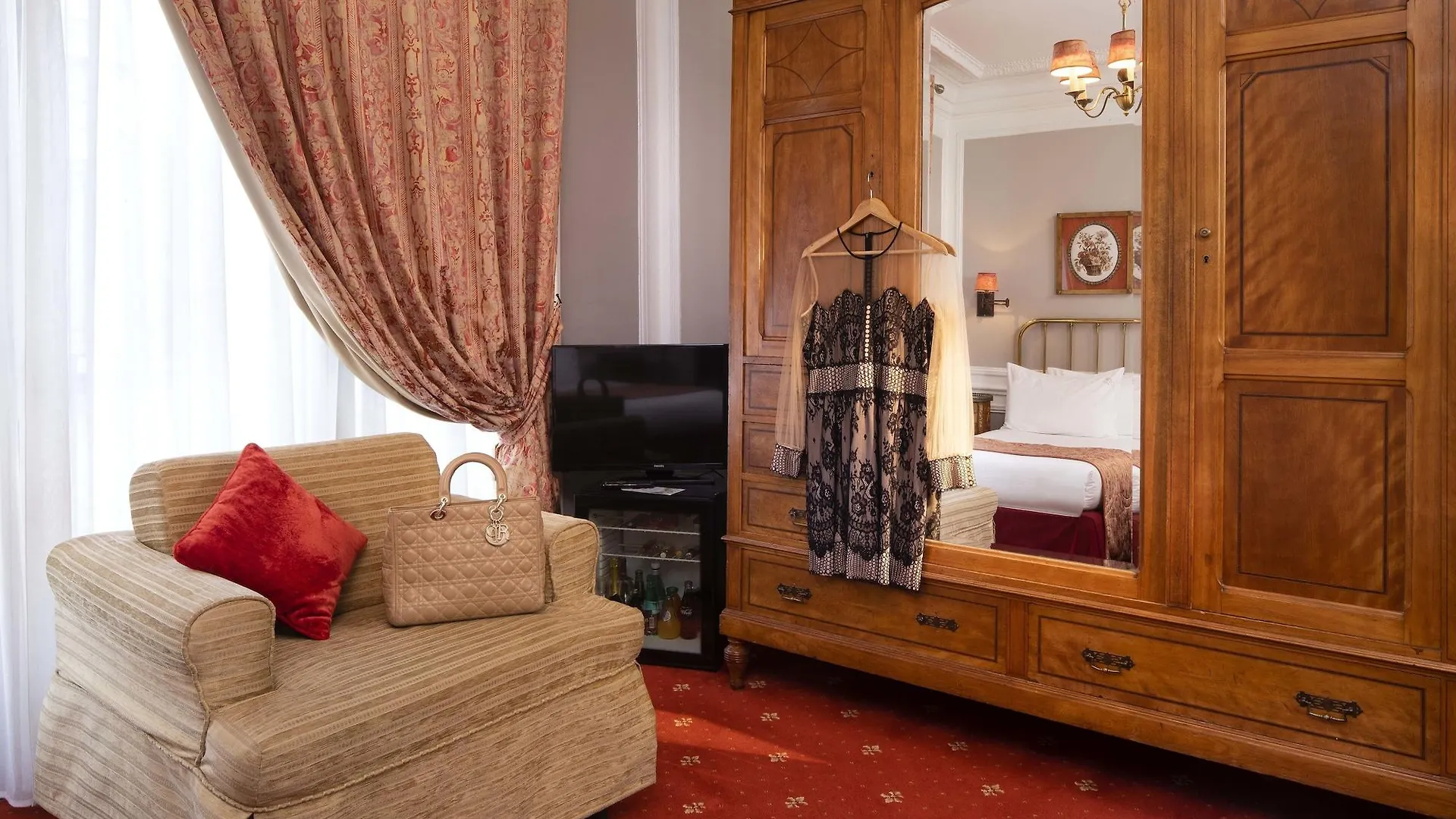 Hotel Belfast Paris 4*,