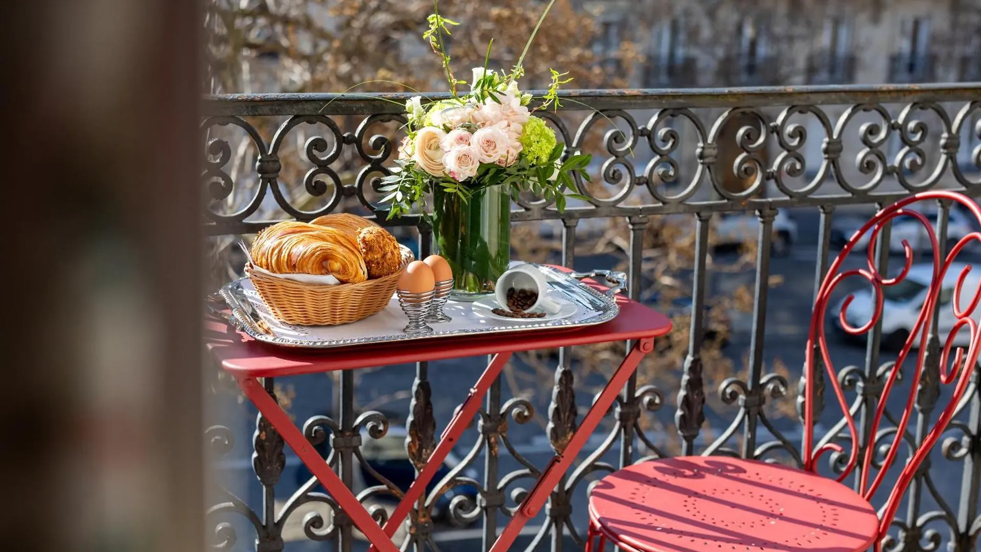 ****  Belfast Hotel Paris France