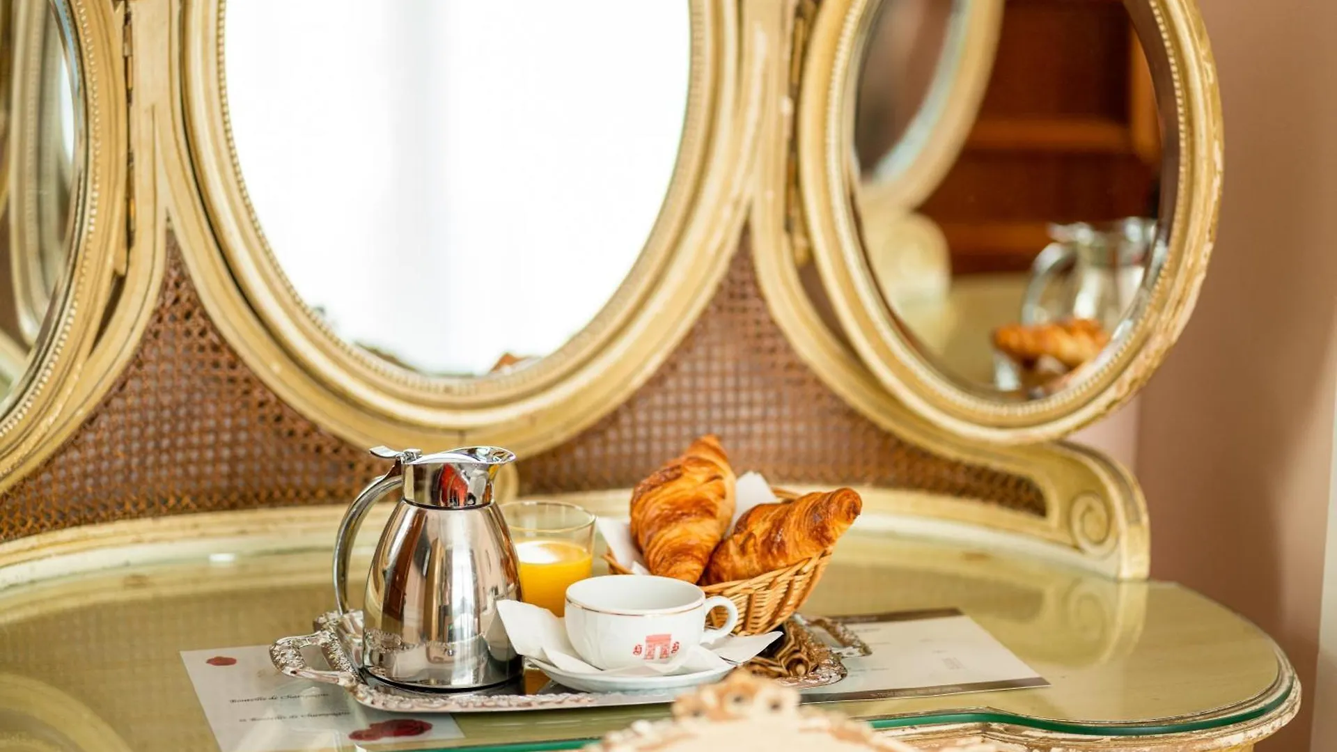 Belfast Hotel Paris